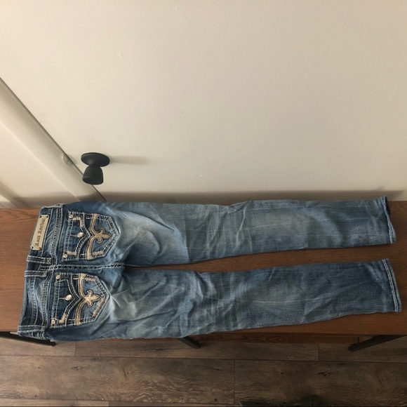 Size 26 mid rise skinny Shania Rock Revivals - Picture 4 of 6